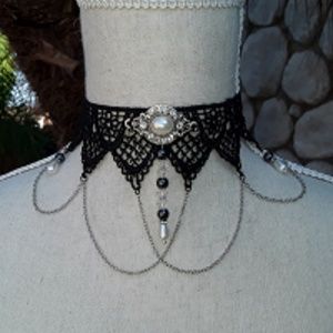 COPY - NWT HANDMADE VICTORIAN GOTHIC CHOKER.